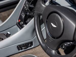 Imagen 34/57 de Aston Martin Vanquish Volante (2015)