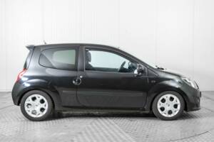 Bild 10/41 von Renault Twingo 1.2 16V (2008)