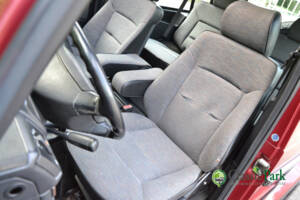 Immagine 13/49 di Mercedes-Benz 230 GE (SWB) (1993)