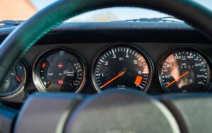 Image 27/36 of Porsche 911 Carrera 3.2 (1984)
