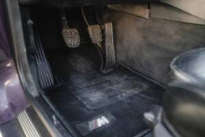 Image 45/80 of BMW M3 (1994)