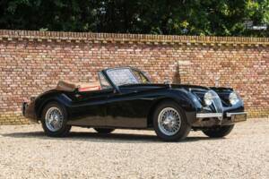 Immagine 34/50 di Jaguar XK 120 DHC (1953)