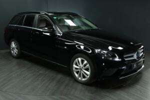 Bild 7/49 von Mercedes-Benz C 220 d 4MATIC (2021)