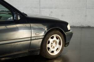 Bild 13/45 von Mercedes-Benz C 230 Kompressor T (1999)