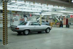 Image 13/50 de Mercedes-Benz 500 SLC (1981)