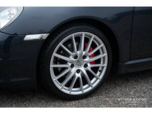 Bild 26/32 von Porsche 911 Carrera 4 (2006)