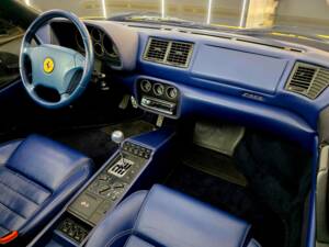 Bild 11/25 von Ferrari F 355 Spider (1996)