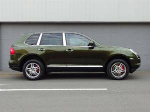 Image 6/99 of Porsche Cayenne Turbo (2007)