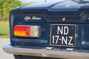Image 33/50 of Alfa Romeo Giulia Nuova Super 1600 (1978)