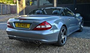 Image 11/50 of Mercedes-Benz SL 500 (2008)