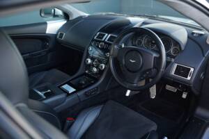 Immagine 12/50 di Aston Martin DBS (2011)