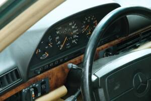 Bild 35/50 von Mercedes-Benz 420 SEL (1990)