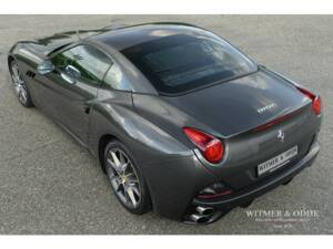 Obraz 20/39 pojazdu Ferrari California (2009)