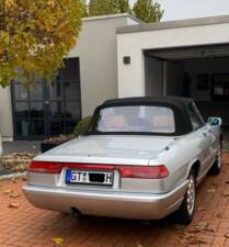 Bild 2/19 von Alfa Romeo 2.0 Spider (1990)