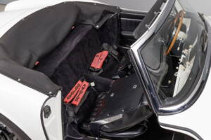 Image 33/43 of BMW 507 (1959)