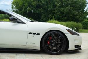 Bild 9/50 von Maserati GranTurismo 4.2 (2008)