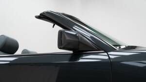 Image 14/15 of Mercedes-Benz E 220 (1994)