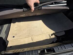 Image 24/38 of BMW 323Ci (2000)