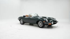 Image 4/15 de Jaguar E-Type (1970)