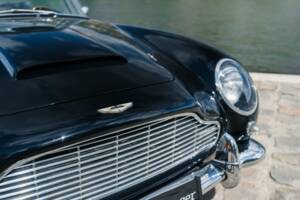 Afbeelding 16/75 van Aston Martin DB 5 Volante (1964)