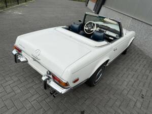 Image 7/50 of Mercedes-Benz 280 SL (1971)
