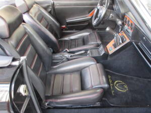 Bild 13/21 von Alfa Romeo 2.0 Spider QV (1988)