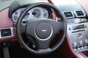 Bild 26/47 von Aston Martin DB 9 Volante (2006)