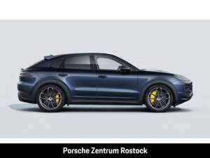 Imagen 6/14 de Porsche Cayenne Coupé Turbo S E-Hybrid (2026)