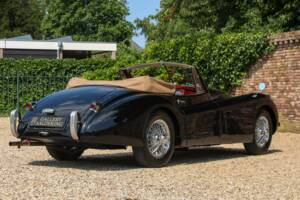 Immagine 48/50 di Jaguar XK 120 DHC (1953)