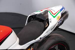 Image 37/50 of Ducati DUMMY (2010)