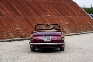Image 8/51 of Maserati 3500 GTI Spyder Vignale (1963)