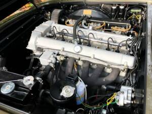 Immagine 17/42 di Aston Martin Vantage (1973)