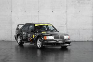 Imagen 7/50 de Mercedes-Benz 190 E 2.5-16 Evolution II (1990)