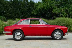Afbeelding 4/50 van Alfa Romeo Giulia 1600 Sprint GT Veloce (1967)