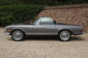 Bild 23/50 von Mercedes-Benz 280 SL (1971)