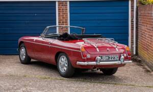 Image 2/25 of MG MGB V8 (1969)