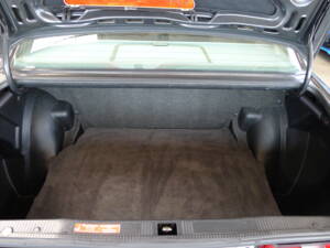 Image 12/34 de Mercedes-Benz 190 E 1.8 (1991)