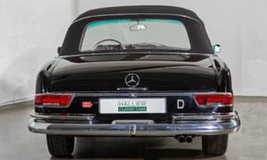 Image 17/34 of Mercedes-Benz 280 SE (1966)