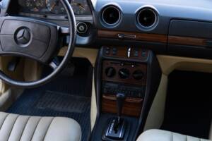 Bild 4/36 von Mercedes-Benz 280 TE (1981)