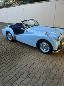 Image 2/11 of Triumph TR 3 (1956)
