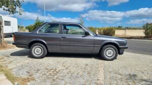 Image 27/100 of BMW 323i (1984)