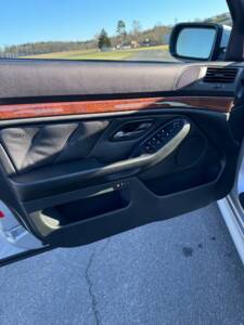 Bild 55/75 von BMW 540i (2001)