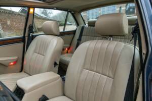 Image 23/50 of Jaguar XJ 12 (1987)