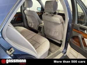 Image 15/15 of Mercedes-Benz 300 SE (1991)