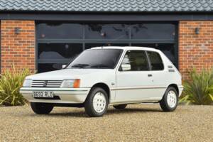 Image 7/35 of Peugeot 205 (1985)