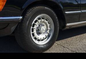 Image 8/26 of Mercedes-Benz 380 SLC (1981)