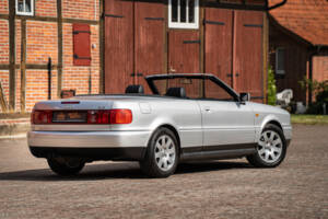 Bild 19/46 von Audi Cabriolet 2.6 (2000)
