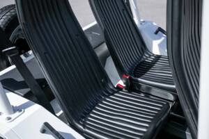 Immagine 39/44 di Mini Moke electric (2021)