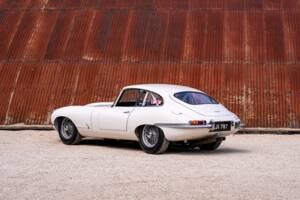 Afbeelding 4/46 van Jaguar E-Type 3.8 (1962)