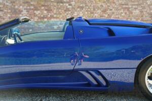 Image 33/50 of Lamborghini Diablo VT Roadster (1996)